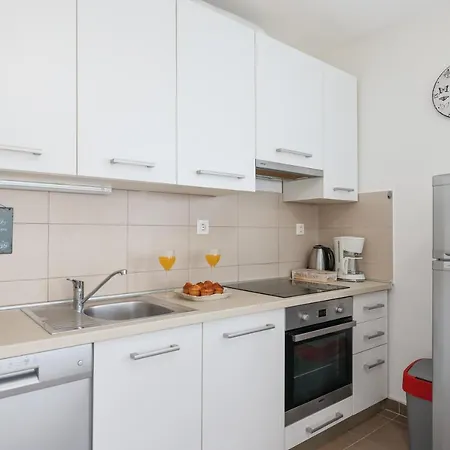 Apartment Cozy Niko - Private Parking And Balcony