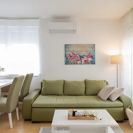 Cozy Niko - Private Parking And Balcony Apartment Zadar