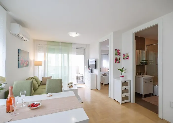 Cozy Niko - Private Parking And Balcony Zadar