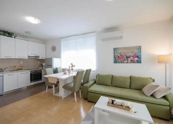 Cozy Niko - Private Parking And Balcony Apartment Zadar